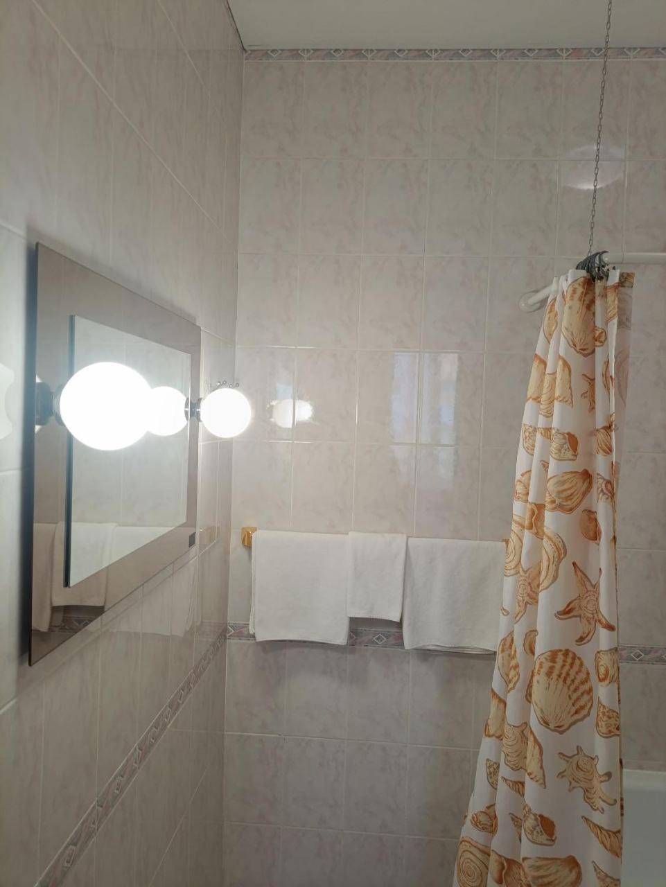 Kremin Hotel Krementchouk Extérieur photo