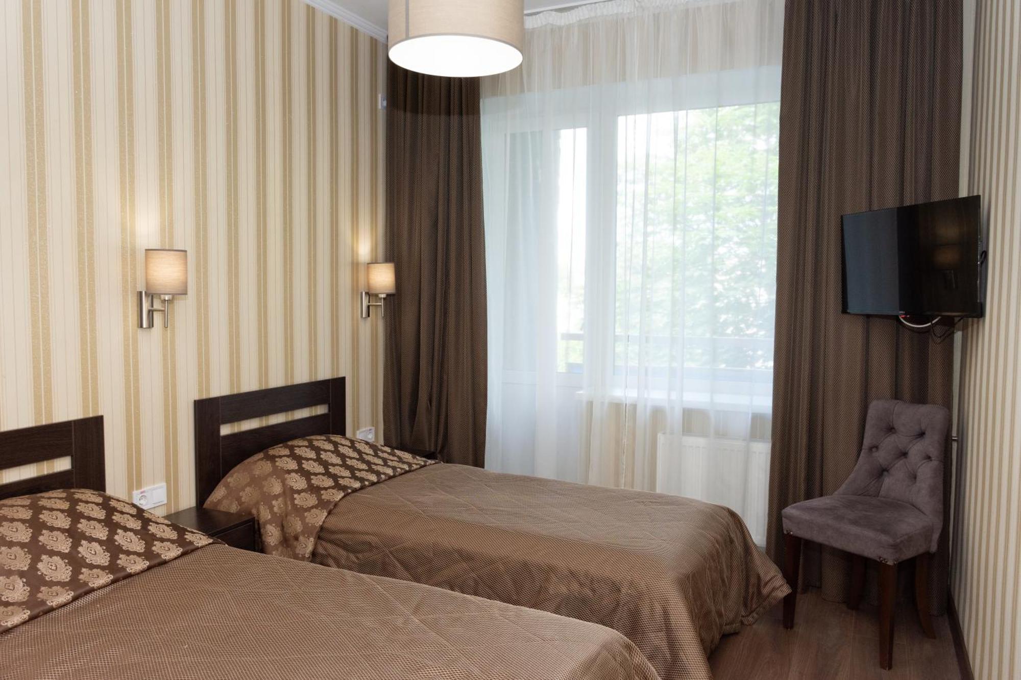 Kremin Hotel Krementchouk Extérieur photo