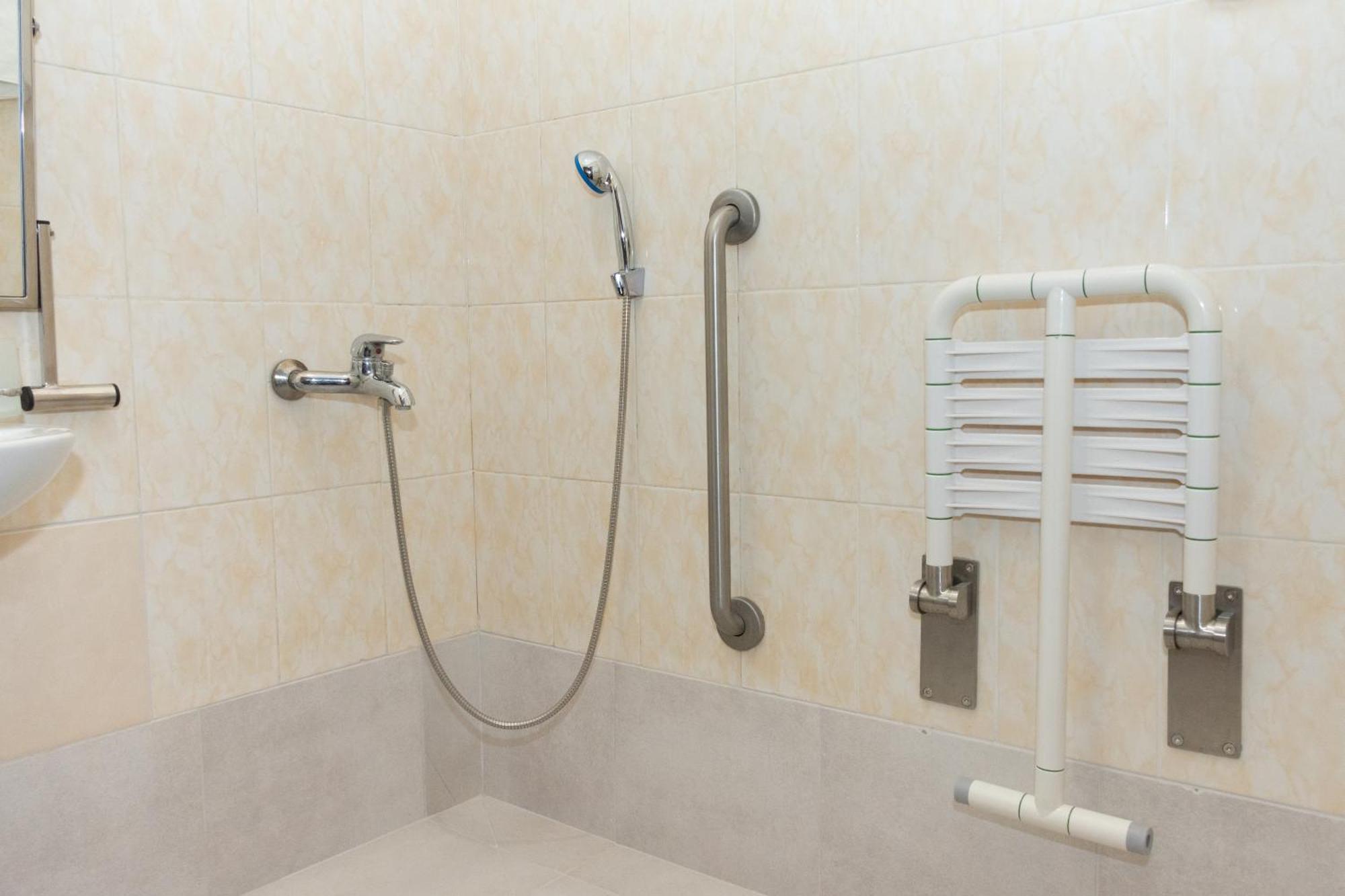Kremin Hotel Krementchouk Extérieur photo