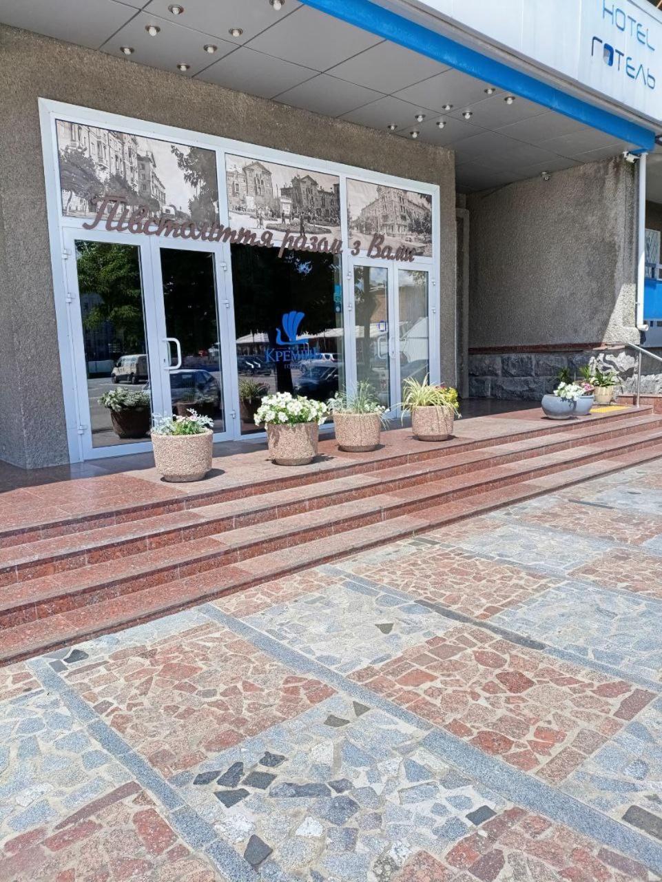 Kremin Hotel Krementchouk Extérieur photo